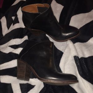 Ankle booties-Lucky brand, like new!